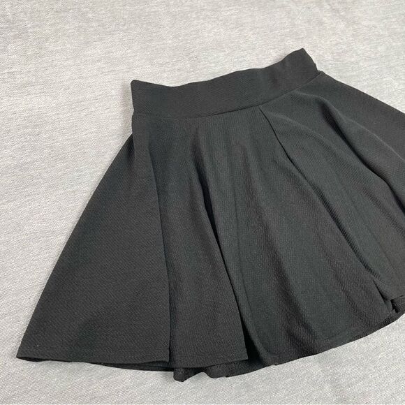 Urban Coco Black Short Mini Flare Stretch Skirt Women’s Size Small - Picture 2 of 6